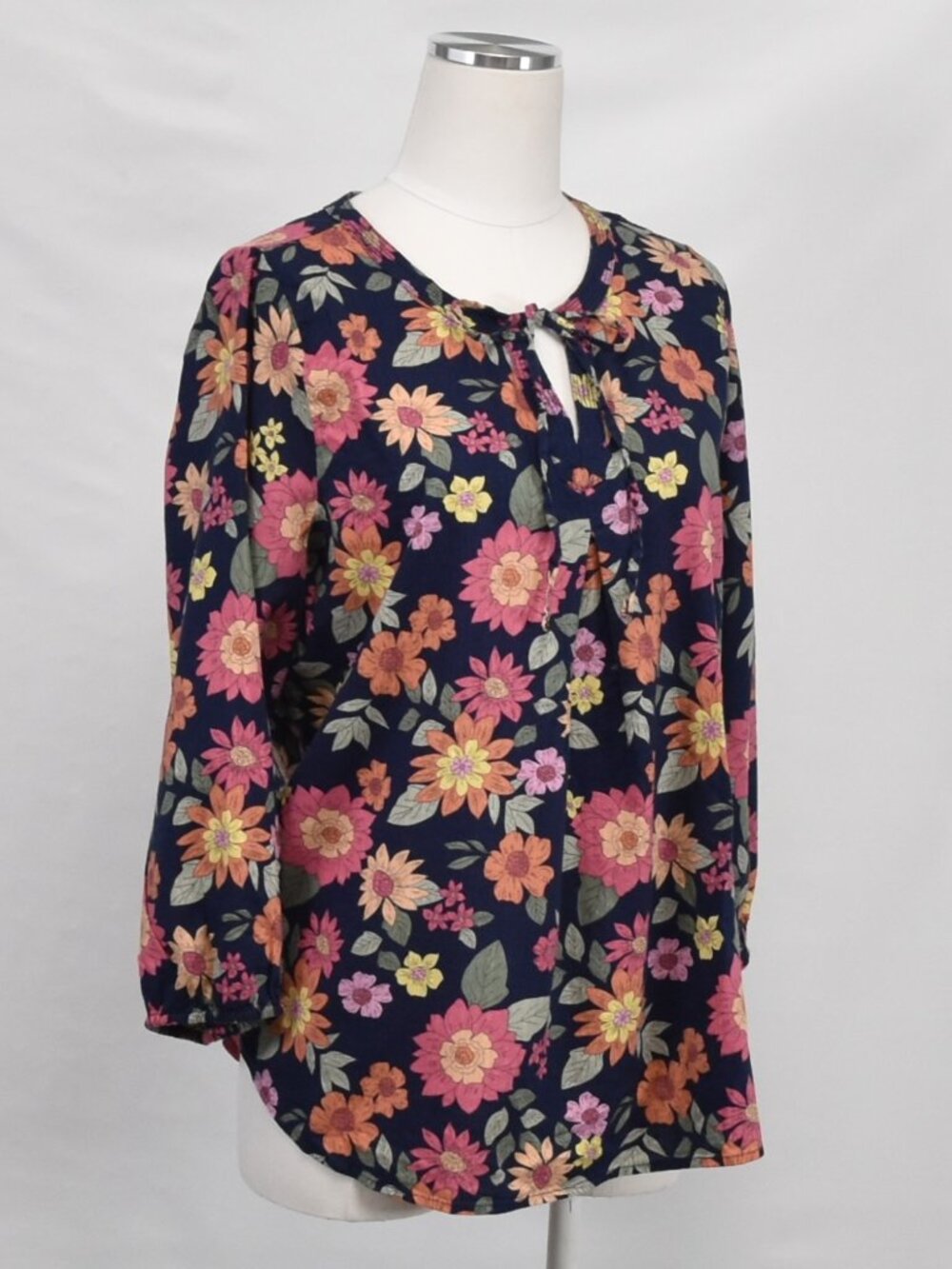Floral Blouse Size Medium Blue